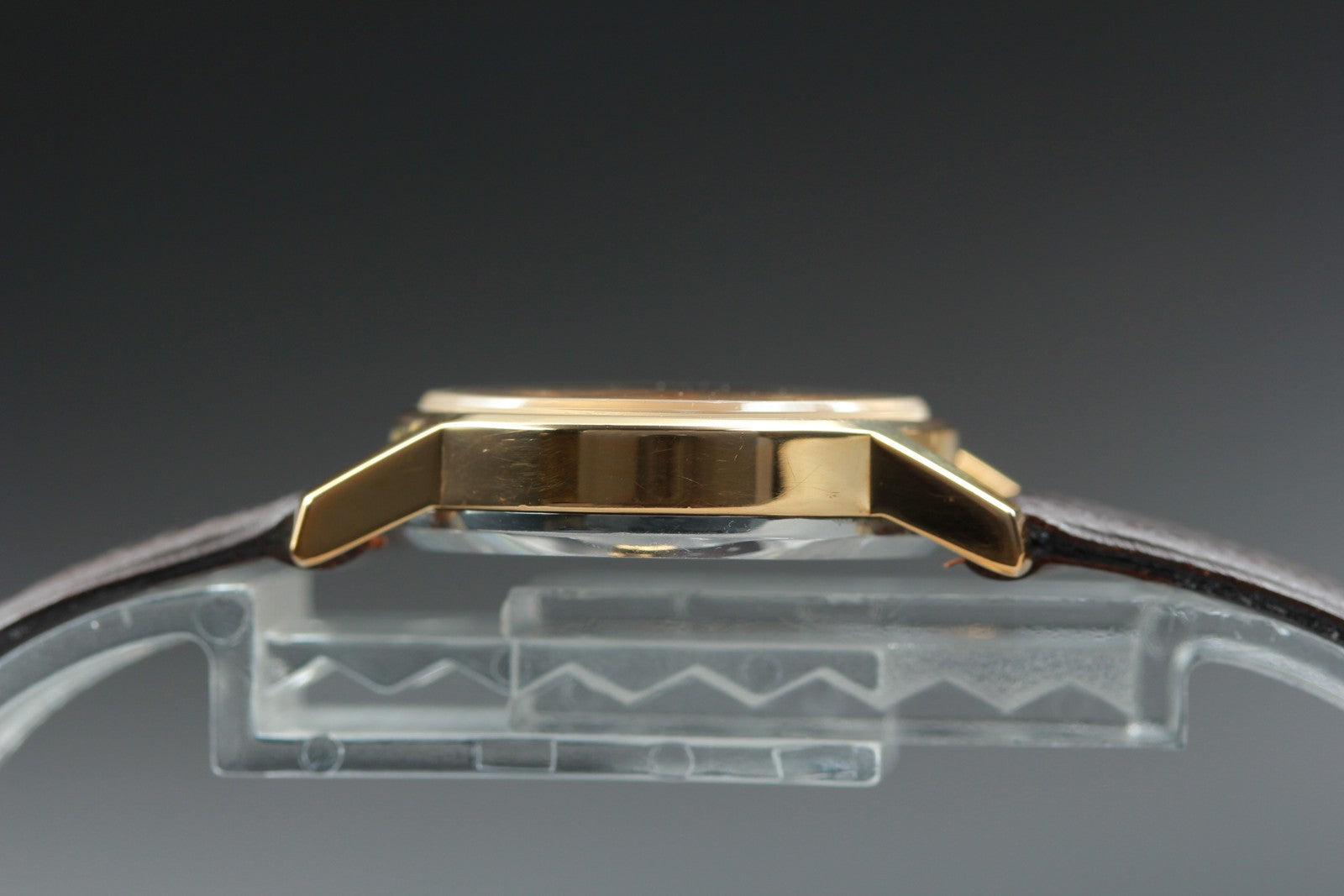 1975 Near MINT OMEGA De Ville 24mm 511.0508 Manual Gold Dial Women's Vintage