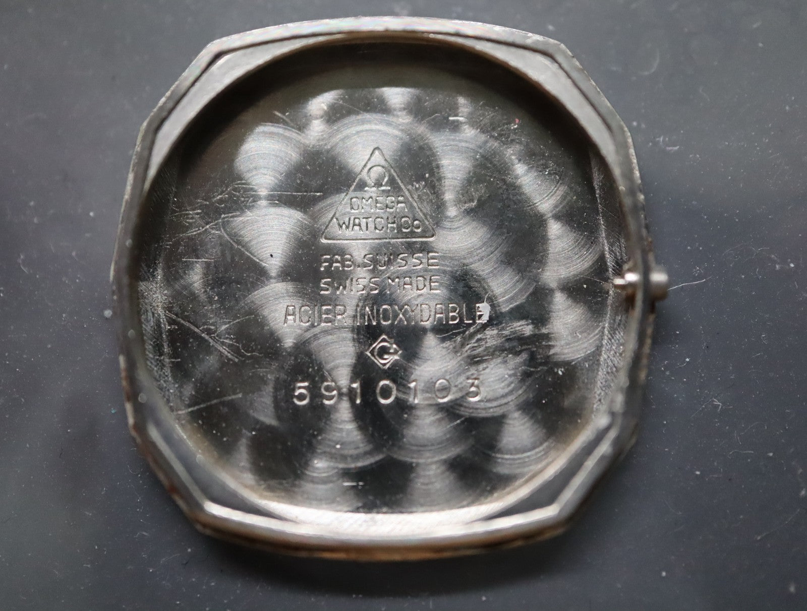 1980 Near MINT OMEGA De Ville 24mm 591.0103 Quartz Silver Dial Women's Vintage