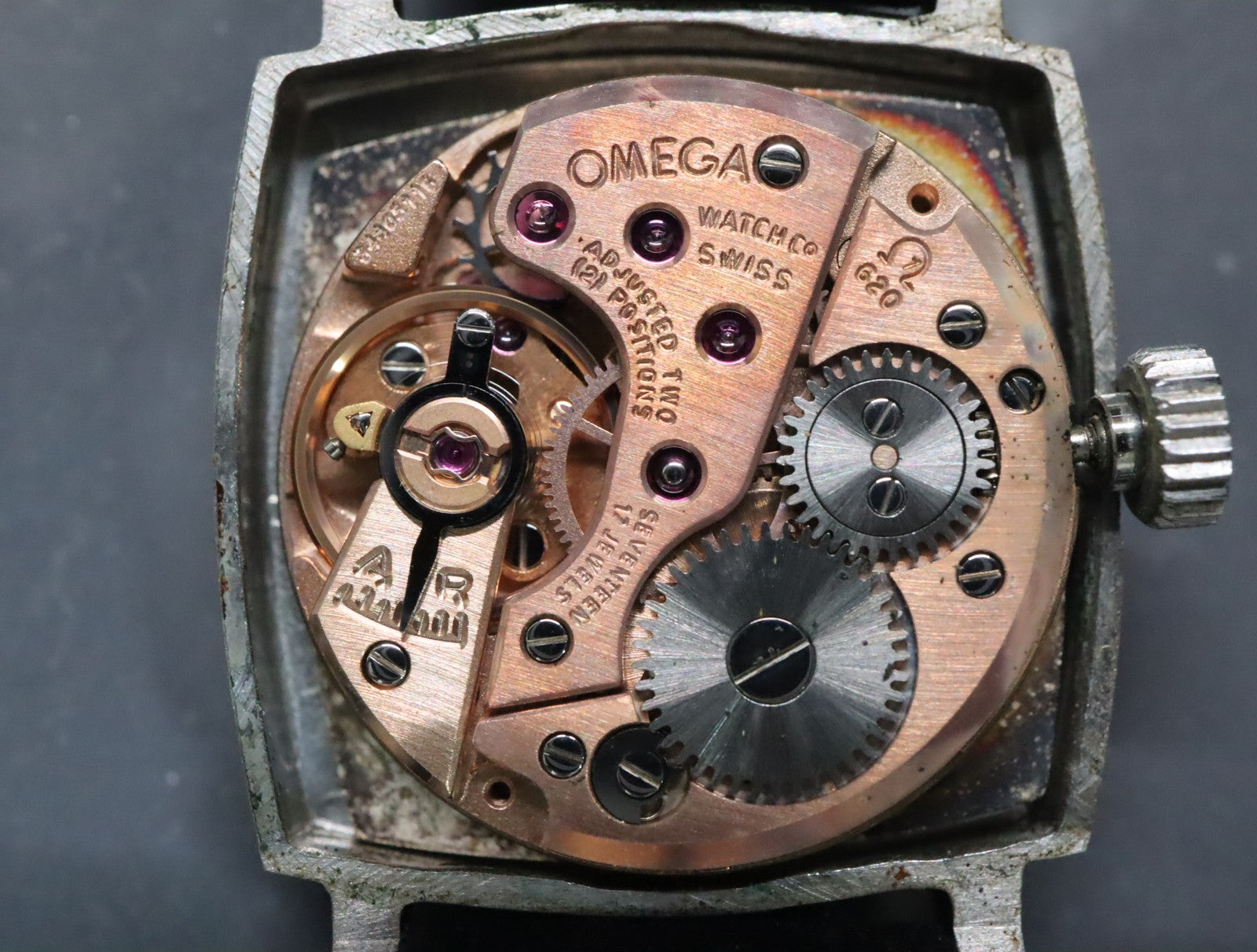 1972 Near MINT OMEGA Geneve 20mm 511.385 Manual Wind Silver Dial Women's Vintage
