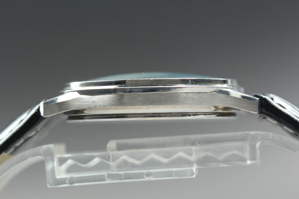 1979 Near MINT OMEGA De Ville 33mm 196.0158 Quartz Silver Dial Men's Vintage