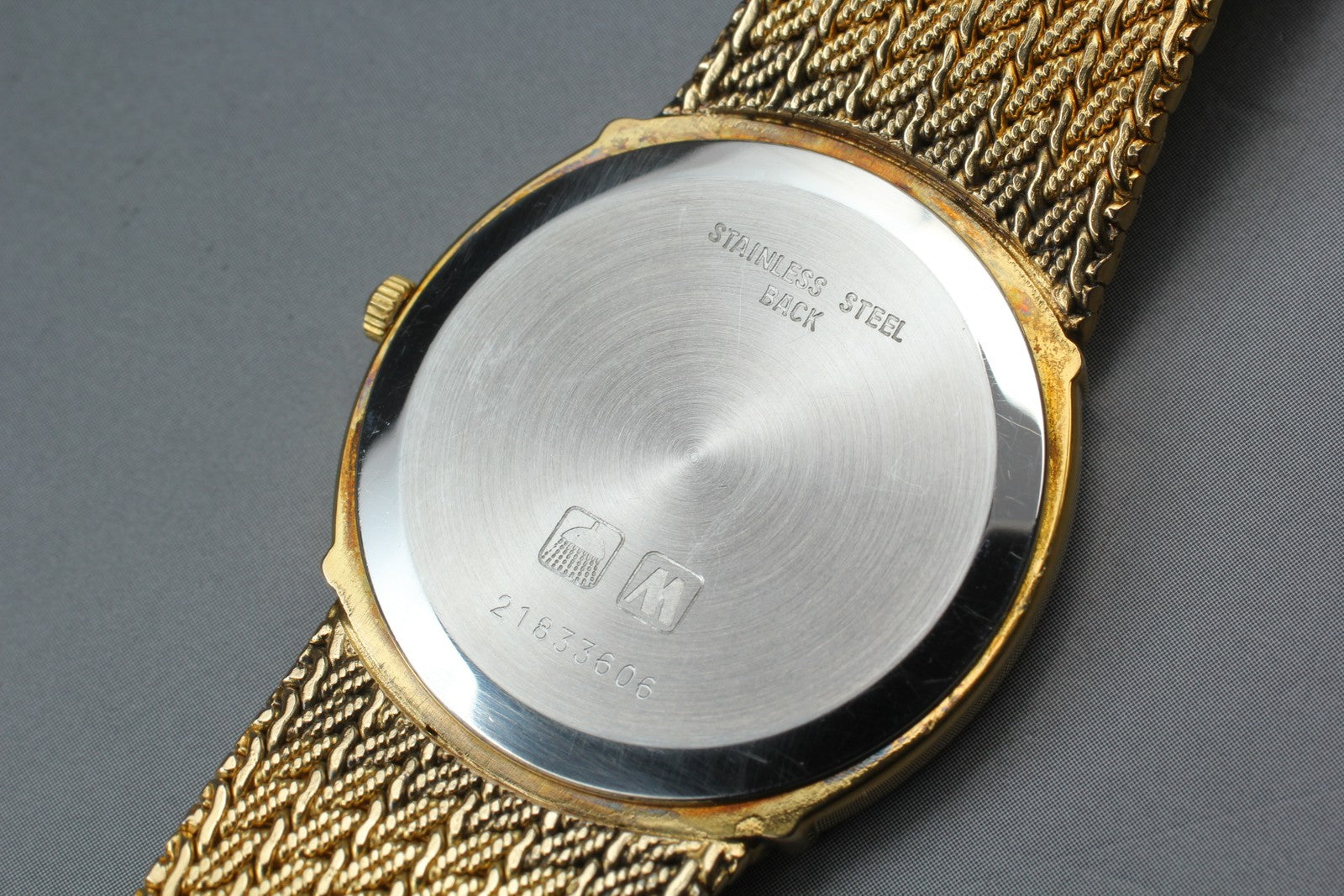 Near MINT LONGINES 150 6773 30mm Quartz L150.2 Gold Dial Men's Watch Vintage