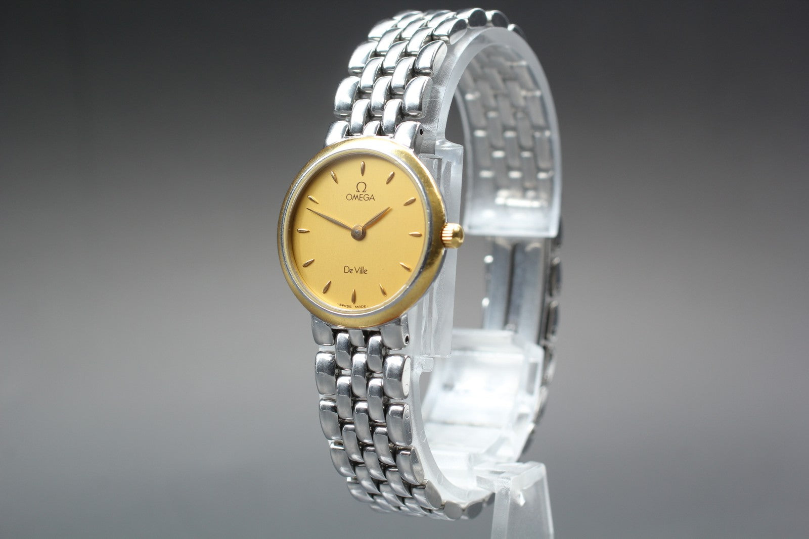 1996 Near MINT OMEGA De Ville 23mm 795.1111 Quartz Gold Dial Women's Vintage