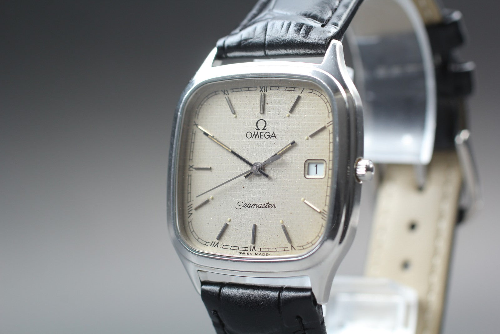 1987 Near MINT OMEGA Seamaster 31mm 196.0311 Quartz Silver Dial Men's Vintage