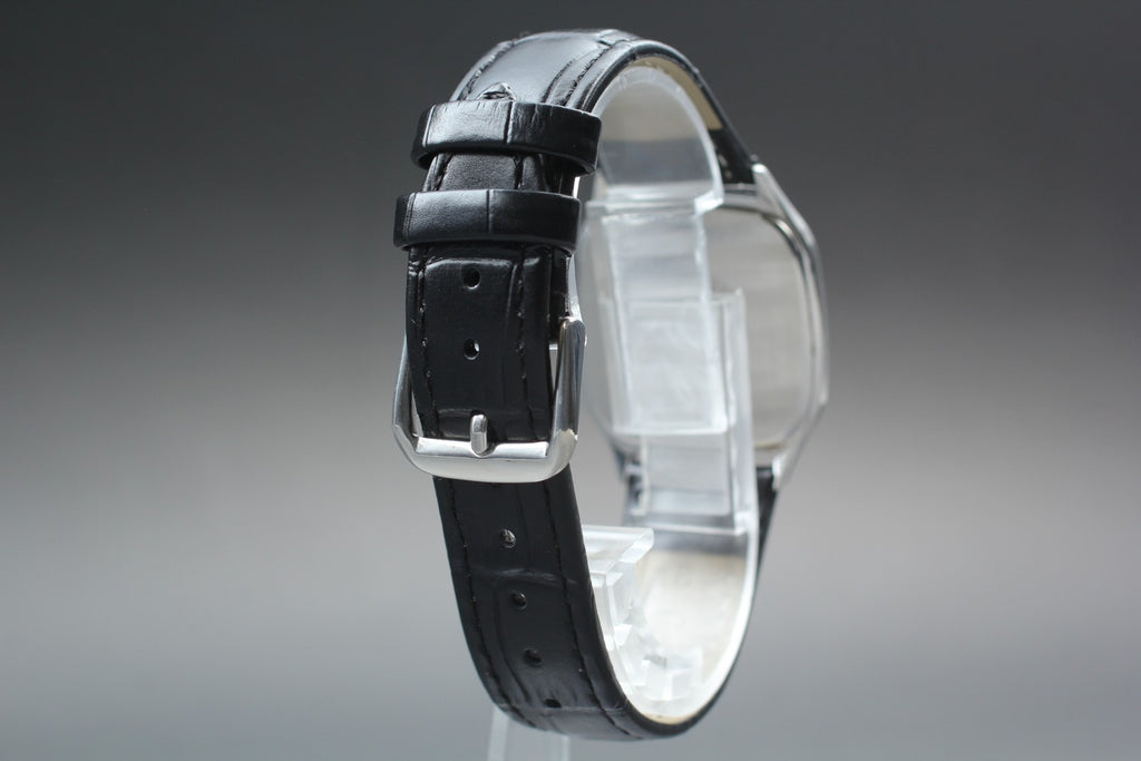 1987 Near MINT OMEGA Seamaster 31mm 196.0311 Quartz Silver Dial Men's Vintage