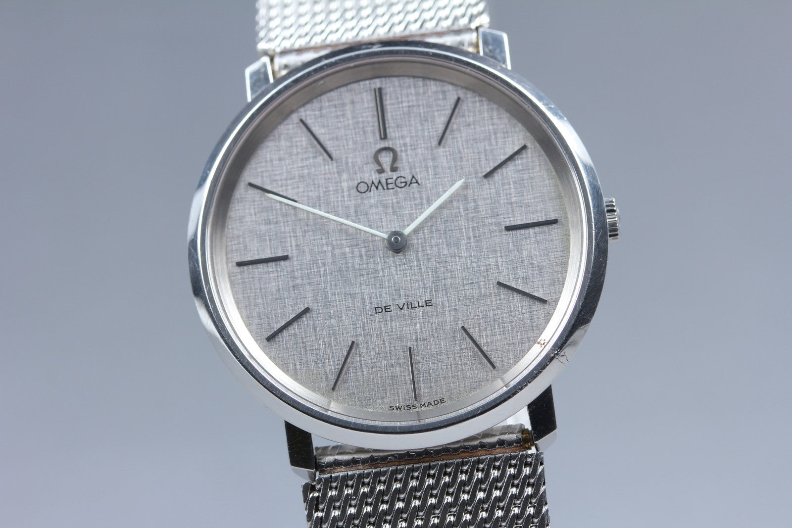 1972 Near MINT OMEGA De Ville 33mm 111.0107 Manual Silver Dial Men's Vintage