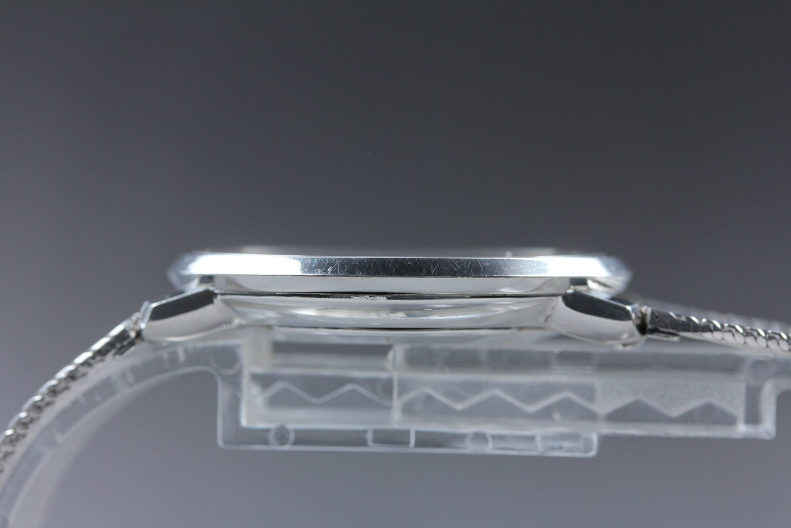 1972 Near MINT OMEGA De Ville 33mm 111.0107 Manual Silver Dial Men's Vintage