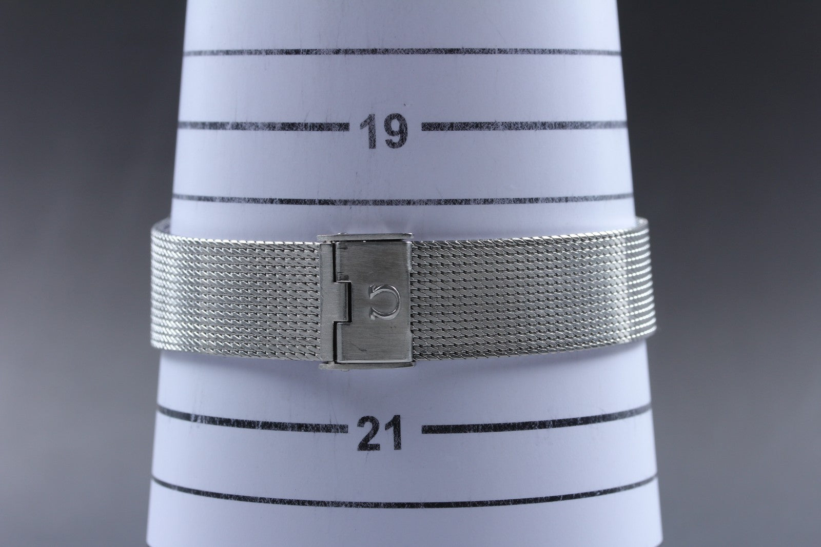 1972 Near MINT OMEGA De Ville 33mm 111.0107 Manual Silver Dial Men's Vintage