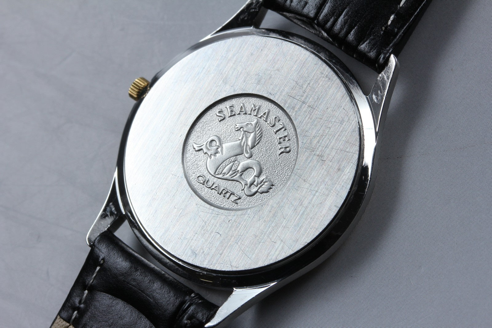 1987 Near MINT OMEGA Seamaster 33mm 196.0251 Quartz Gold Roman Men's Vintage