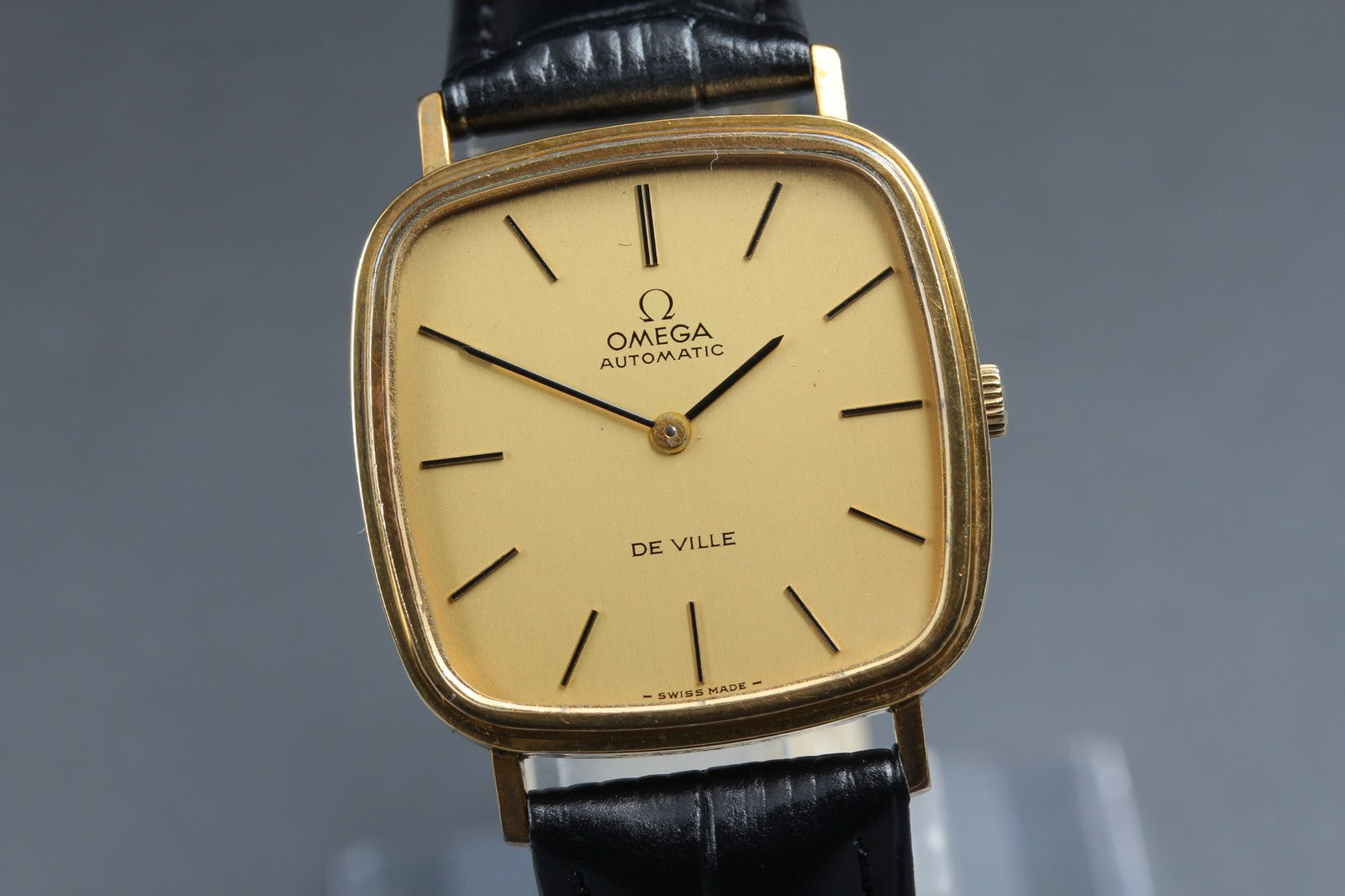1973 Near MINT Omega De Ville 31mm 151.0045 Automatic Cal.711 Gold Men's Vintage