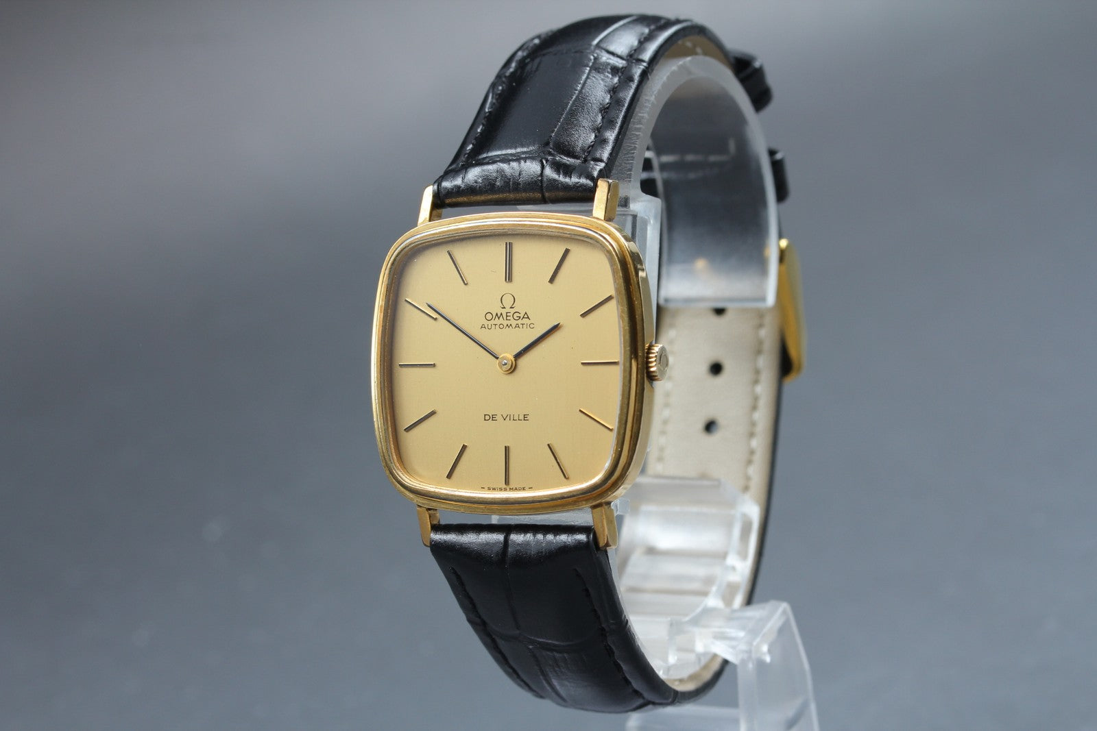 1973 Near MINT Omega De Ville 31mm 151.0045 Automatic Cal.711 Gold Men's Vintage