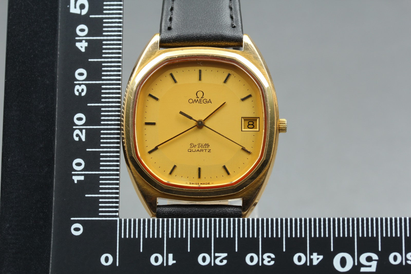 Near MINT OMEGA De Ville 34mm 196.0144 Quartz Cal.1332 Gold Dial Men's Vintage