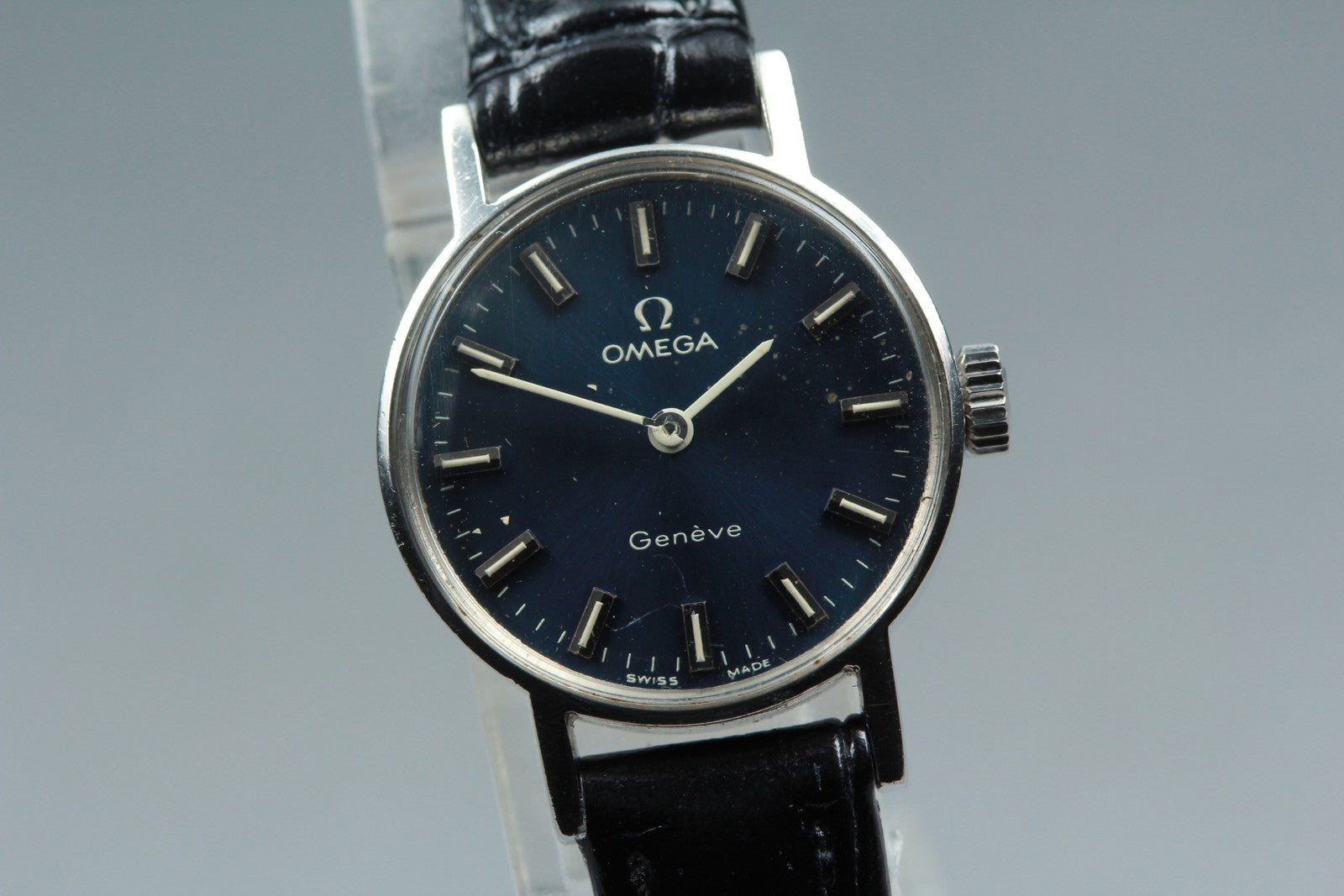 1970 Near MINT OMEGA Geneve 20mm 511.346 Manual Cal.485 Navy Dial Women Vintage
