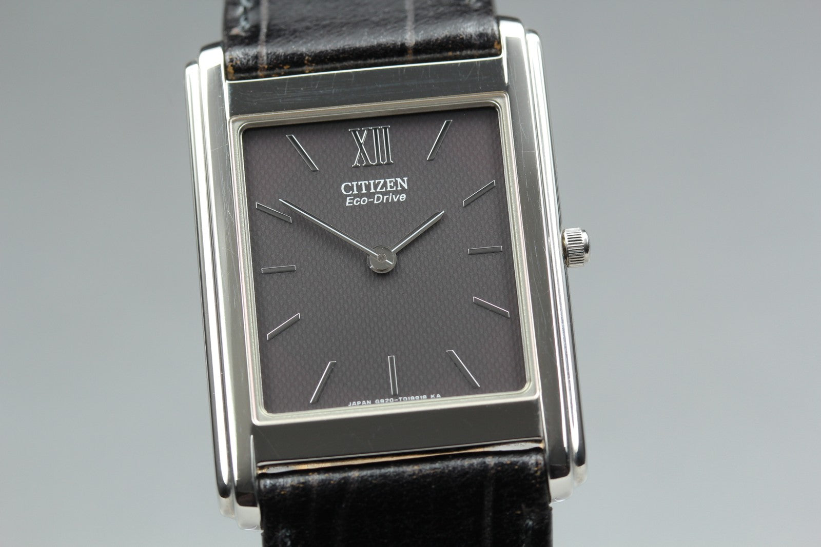 MINT/Box CITIZEN Stiletto Eco-Drive G820-T011667 27mm Black Roman Tank Men's