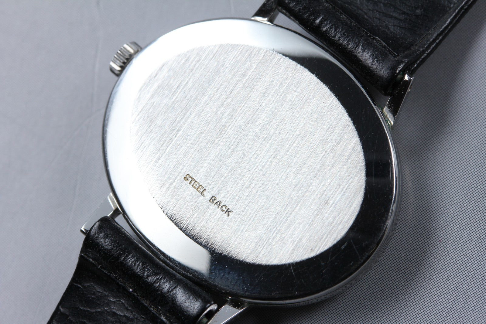 1972 Near MINT OMEGA Geneve 32mm 511.417 Manual White Roman Dial Unisex Vintage