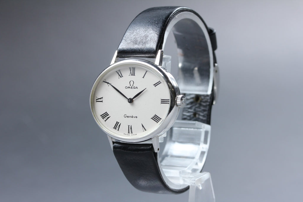 1972 Near MINT OMEGA Geneve 32mm 511.417 Manual White Roman Dial Unisex Vintage
