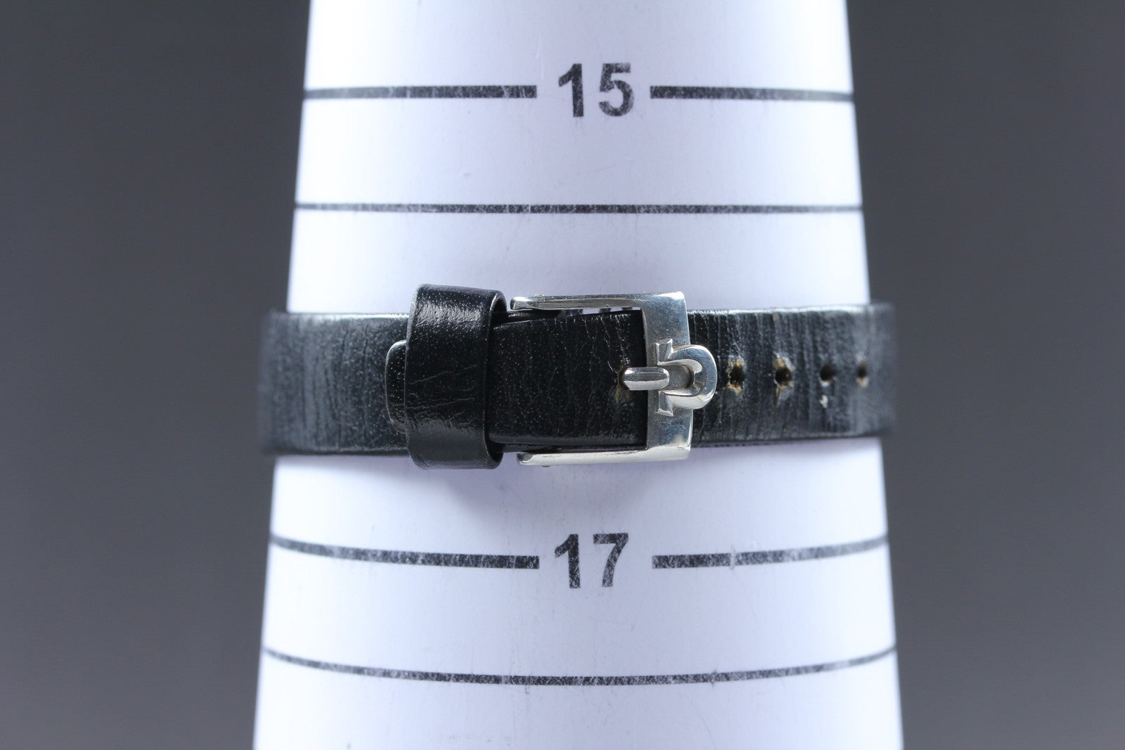 1972 Near MINT OMEGA Geneve 32mm 511.417 Manual White Roman Dial Unisex Vintage