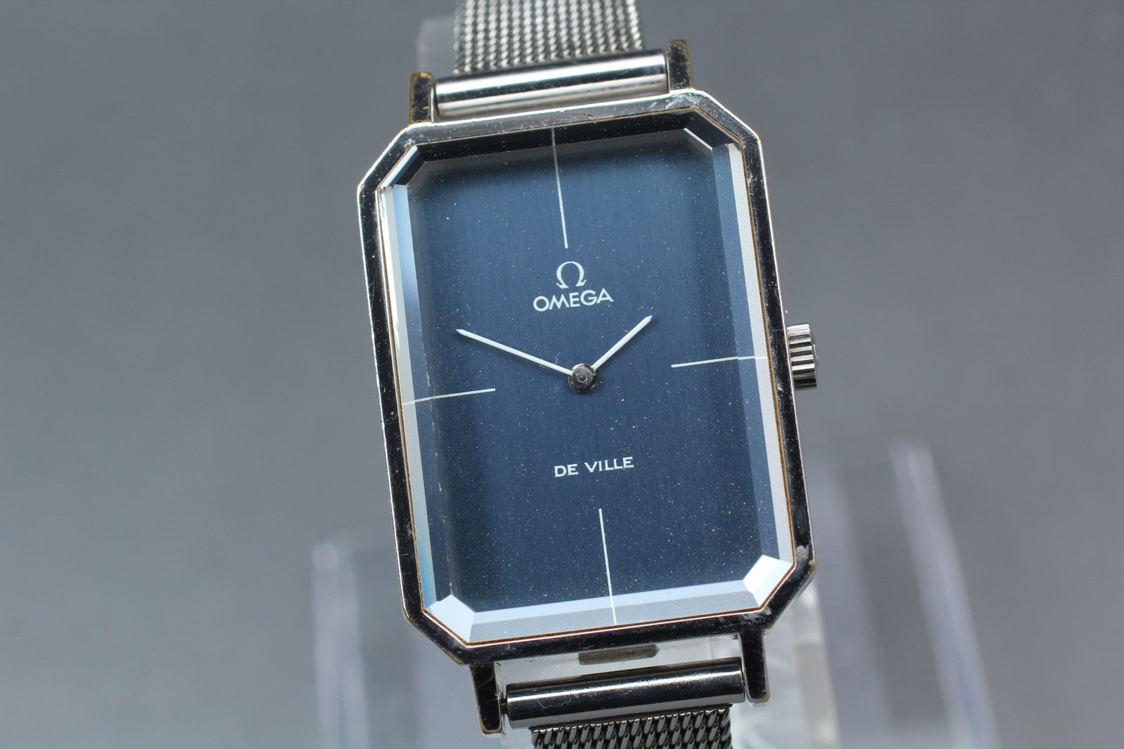 1972 Near MINT OMEGA De Ville 24mm 511.0378 Andrew Grima Manual Unisex Vintage
