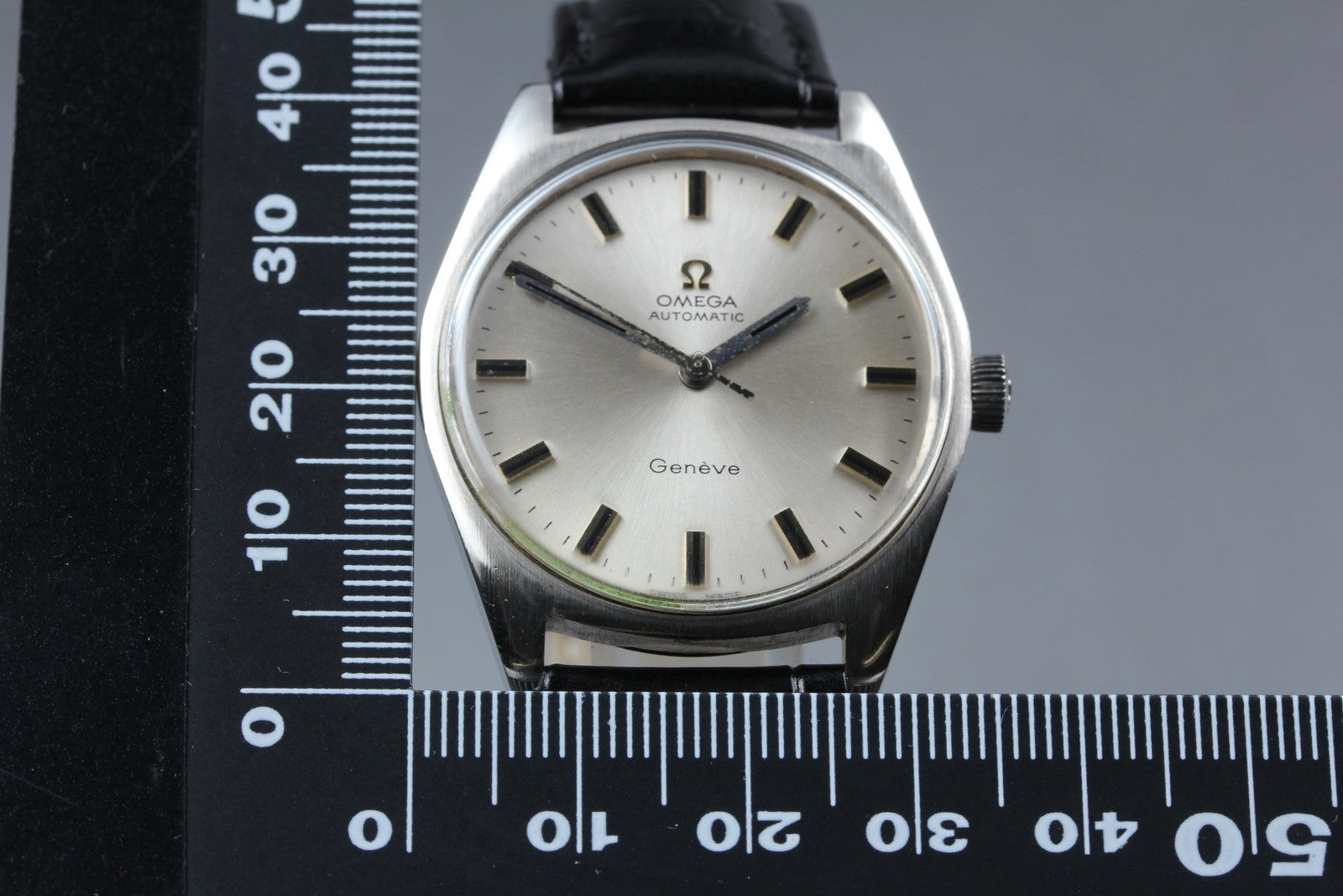 1968 Near MINT OMEGA Geneve 34mm Ref.165.041 Automatic Silver Dial Men's Vintage