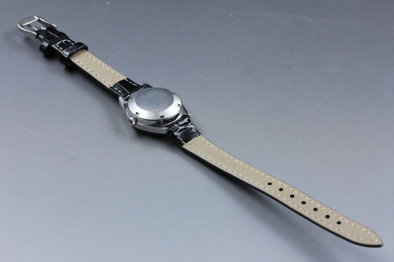 1972 Near MINT OMEGA Geneve 24mm 566.036 Automatic Silver Dial Women's Vintage