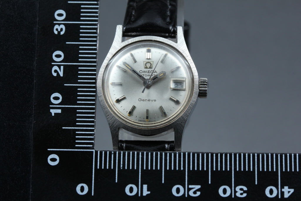 1969 Near MINT OMEGA Geneve 22mm 566.021 Automatic Silver Dial Women's Vintage