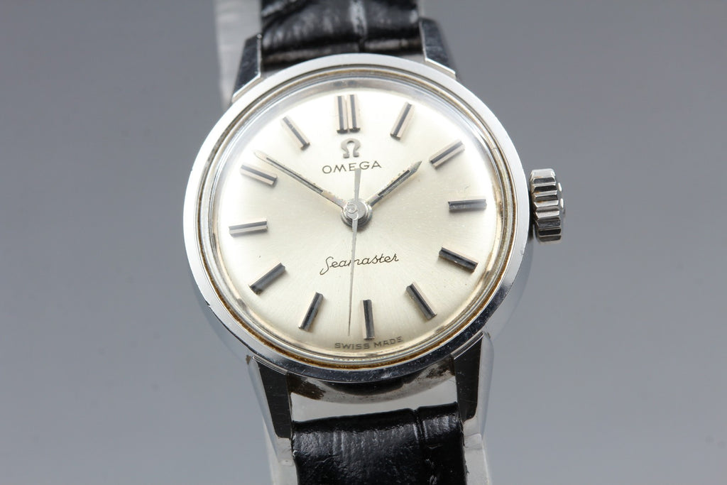 1961 Near MINT OMEGA Seamaster 21mm 10997 Manual Silver Dial Women's Vintage