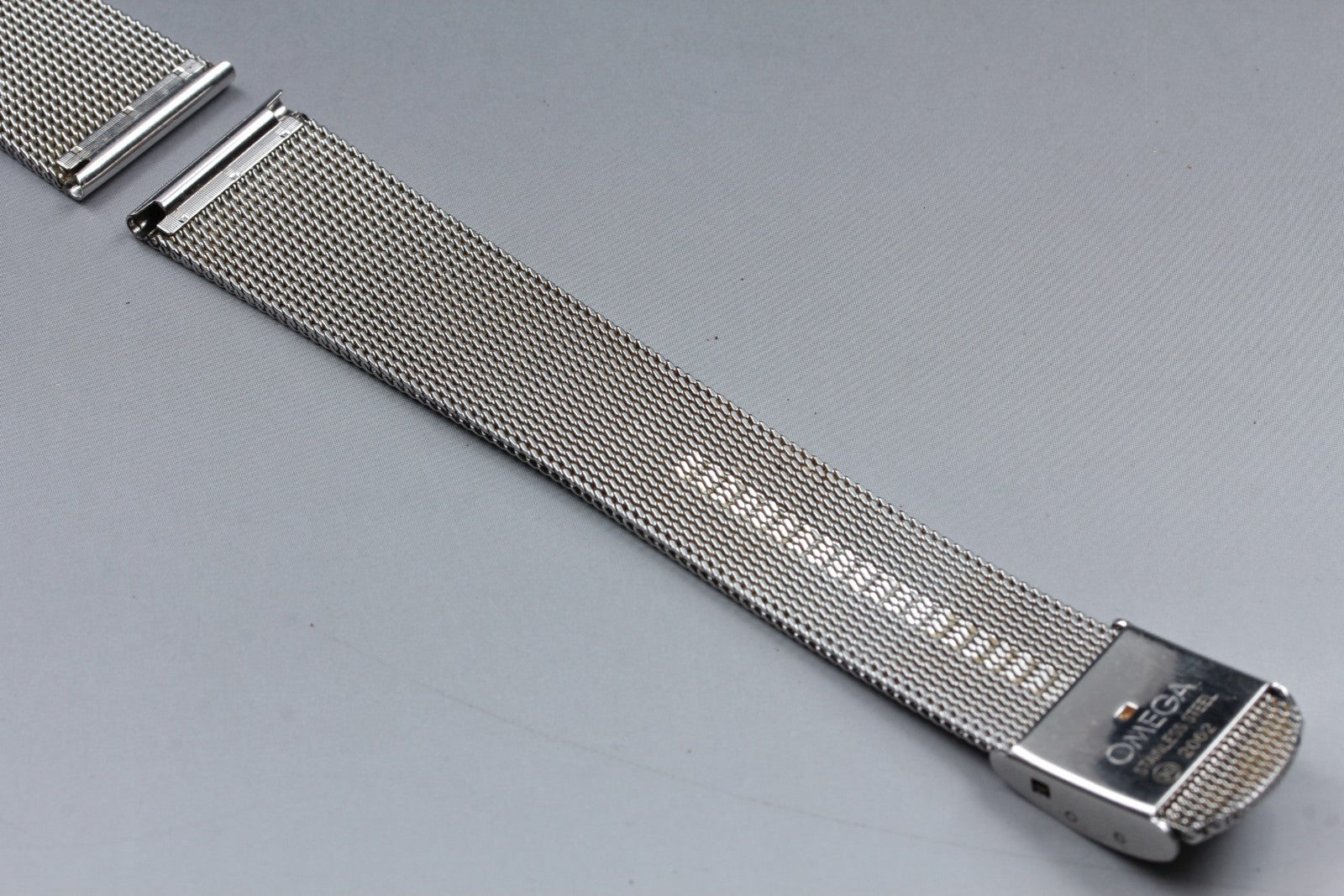 Near MINT OMEGA Milanese/Mesh Band 2062 20mm Stainless Bracelet Men's Vintage