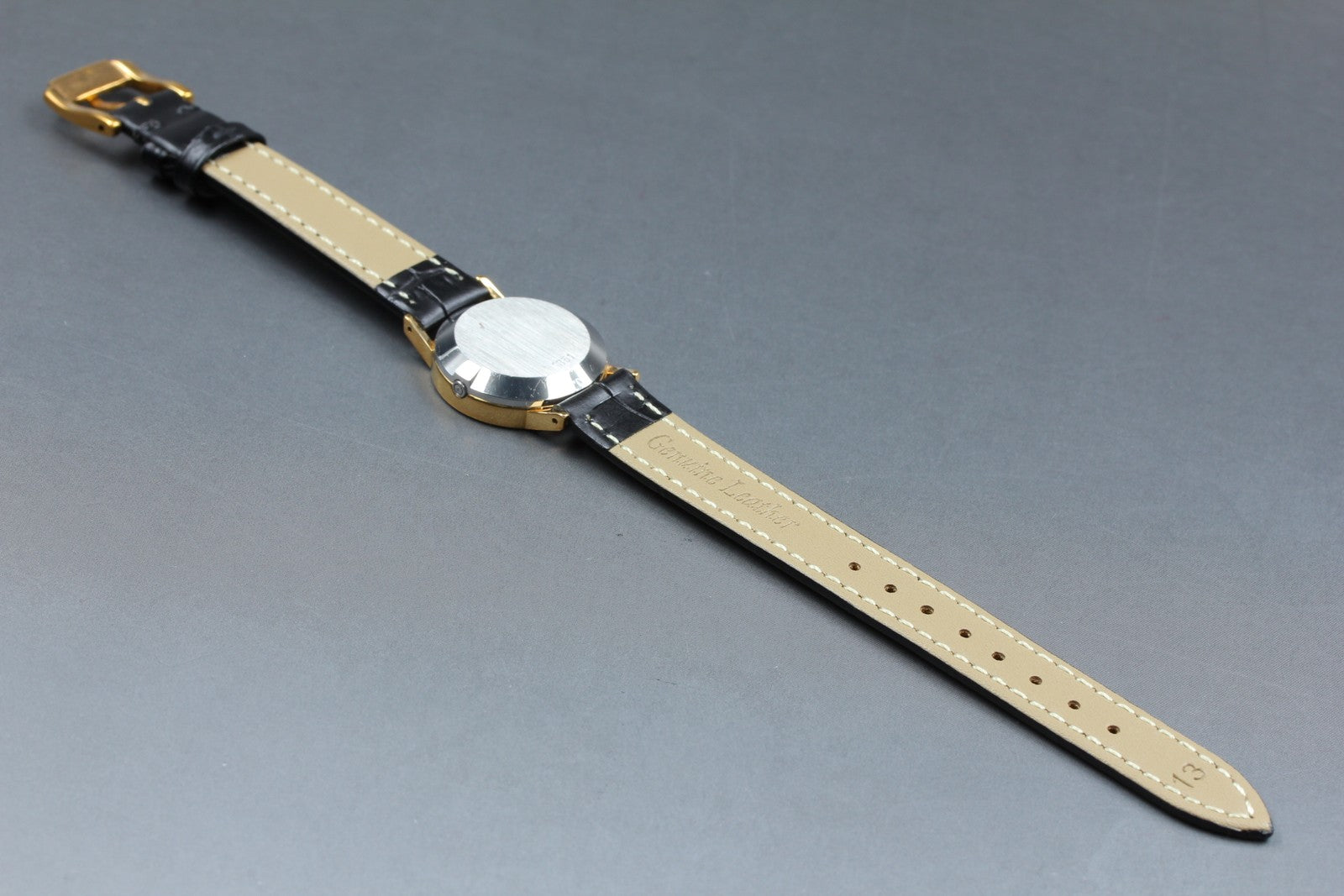 1981 Near MINT OMEGA De Ville 24mm Ref.591.0044 Quartz Gold Dial Women's Vintage