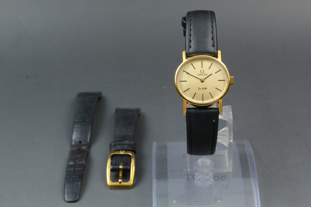 1979 Near MINT OMEGA De Ville 24mm 511.0508 Manual Gold Dial Women's Vintage