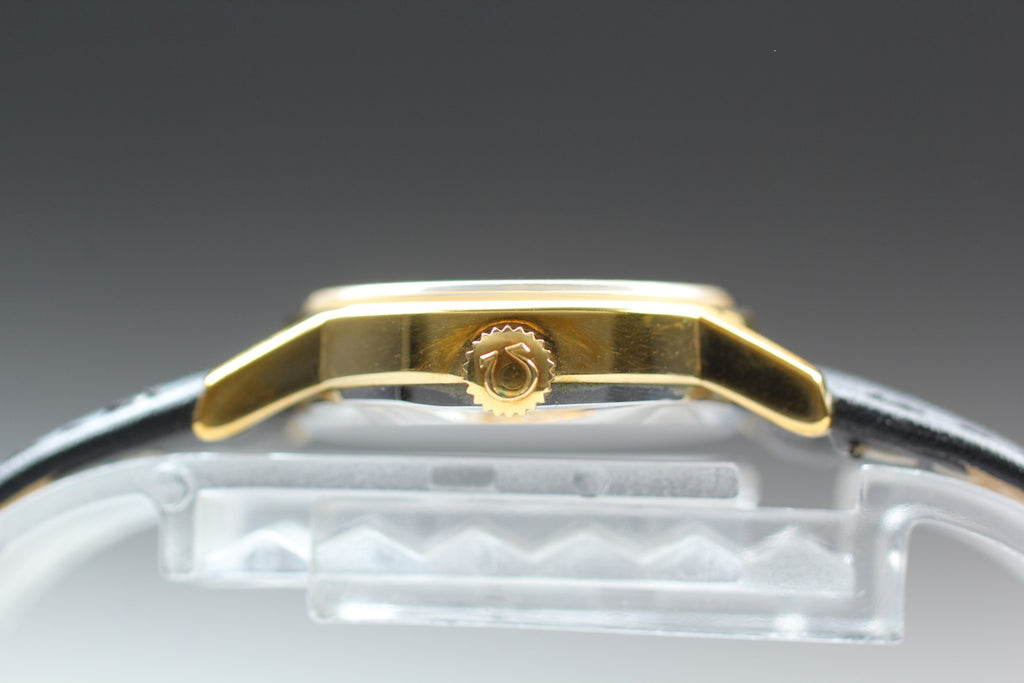 1979 Near MINT OMEGA De Ville 24mm 511.0508 Manual Gold Dial Women's Vintage