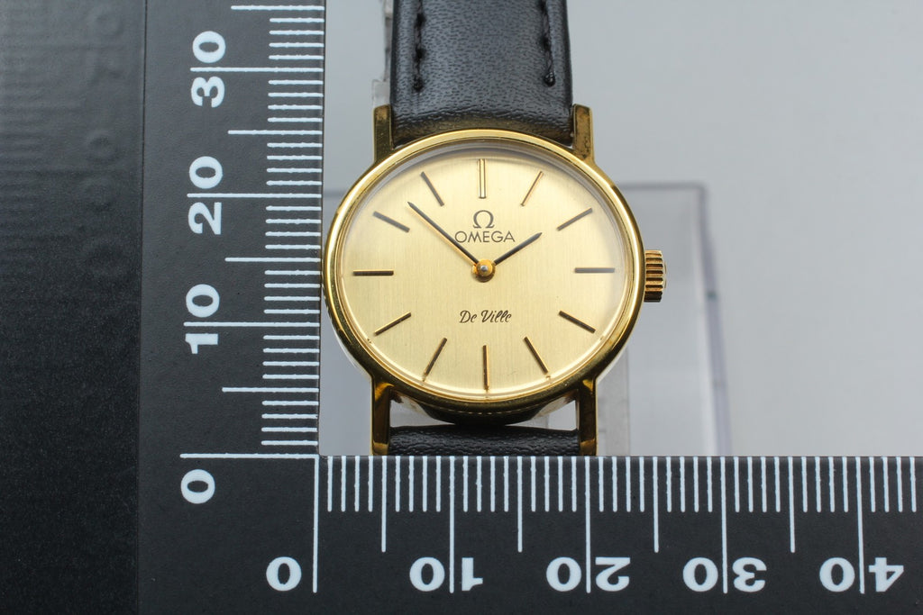 1979 Near MINT OMEGA De Ville 24mm 511.0508 Manual Gold Dial Women's Vintage