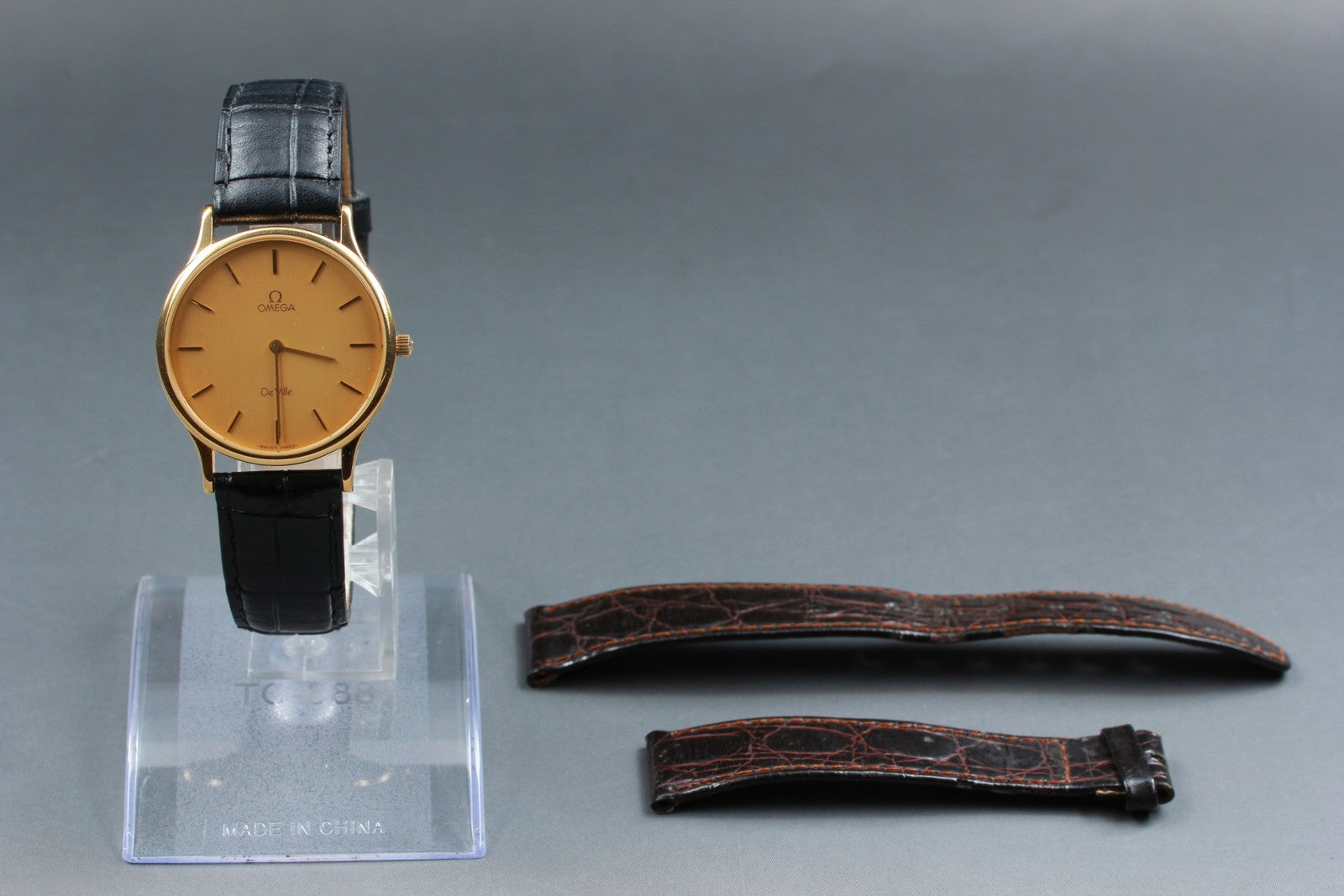 Serviced 1984 Near MINT OMEGA De Ville 32mm 195.0039 Quartz Gold Men's Vintage
