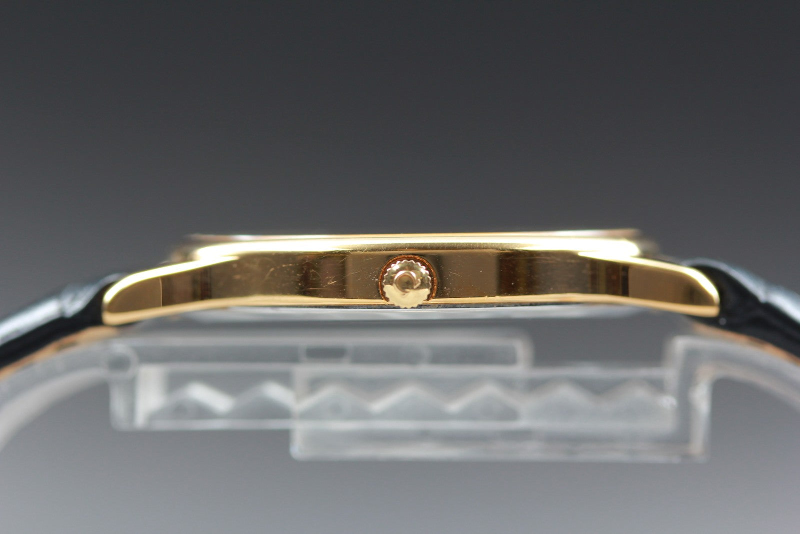 Serviced 1984 Near MINT OMEGA De Ville 32mm 195.0039 Quartz Gold Men's Vintage
