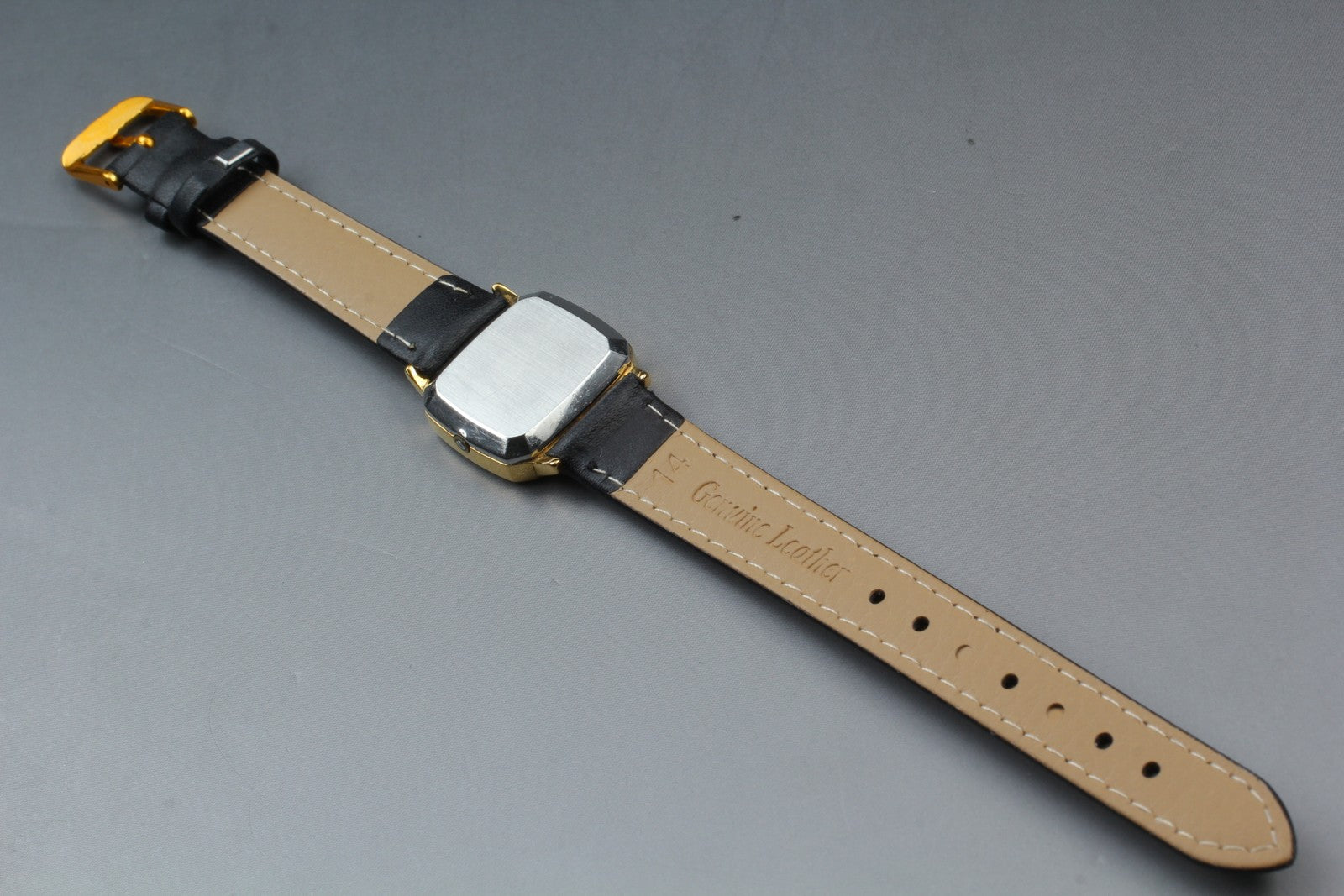1978 New MINT OMEGA De Ville 23mm 591.0049 Quartz Cal.1350 Gold Women's Vintage