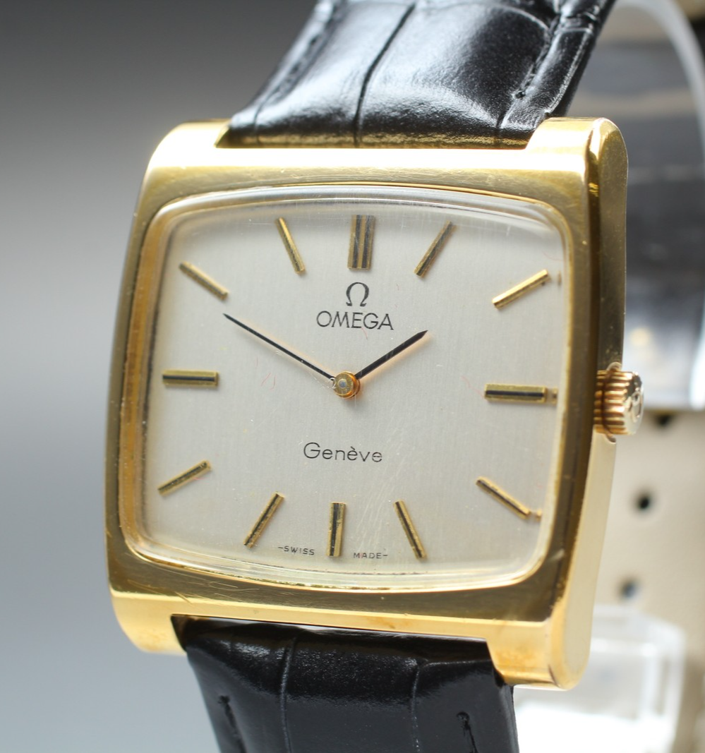 1972 Near MINT OMEGA Geneve 34mm 111.0109 Manual Wind Silver Dial Men's Vintage