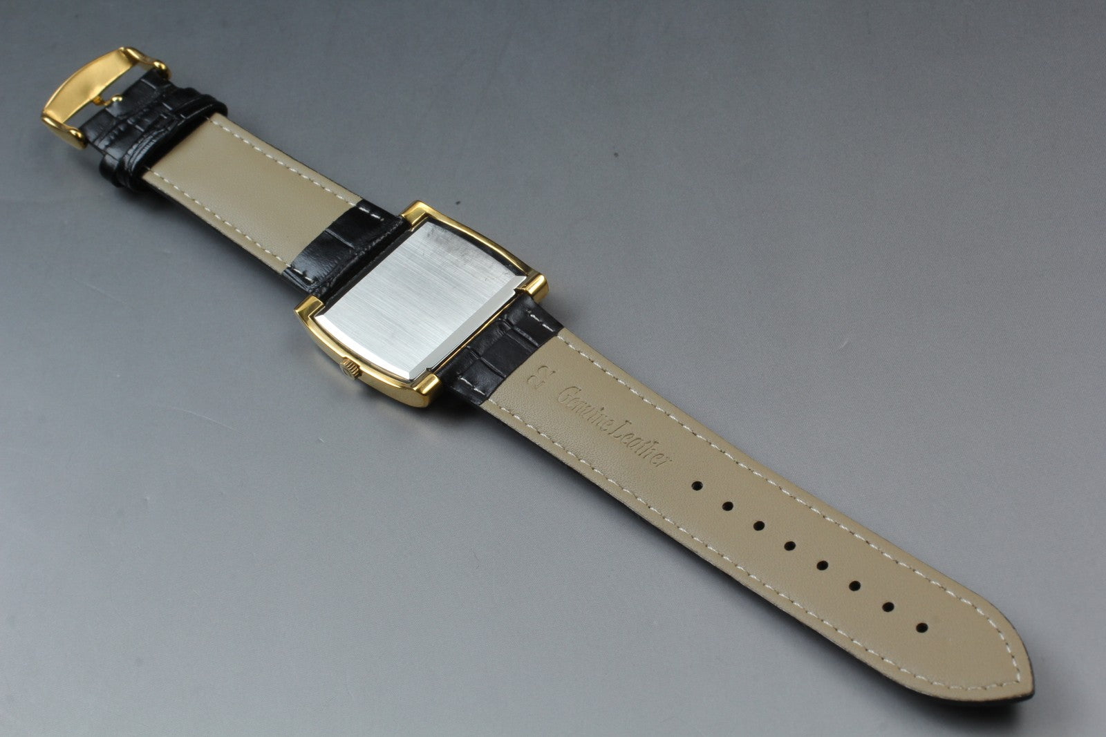 1972 Near MINT OMEGA Geneve 34mm 111.0109 Manual Wind Silver Dial Men's Vintage