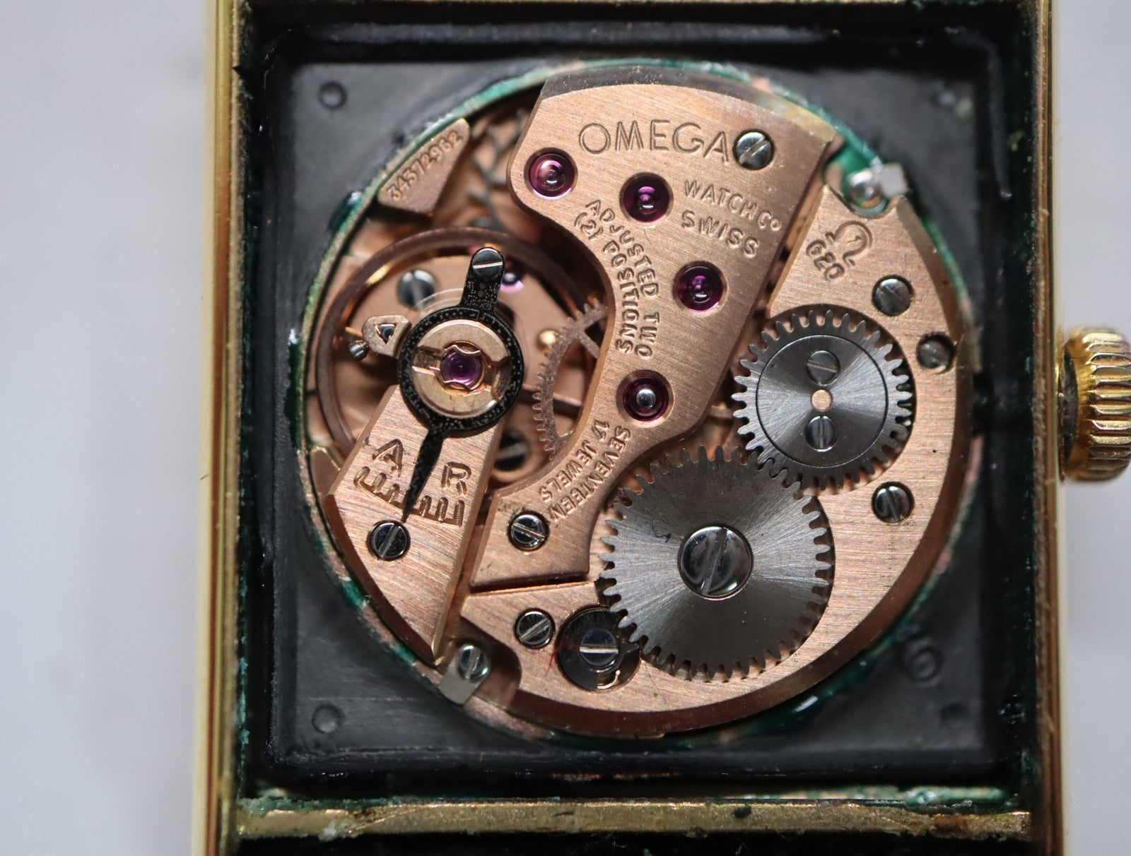 1972 Near MINT OMEGA De Ville 23mm 511.0427 Manual Gold Dial Tank Women Vintage