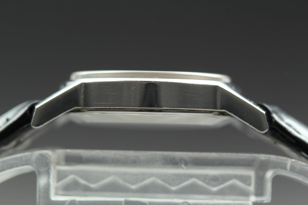 1977 Near MINT OMEGA De Ville 24mm 511.0508 Manual Silver Dial Women's Vintage