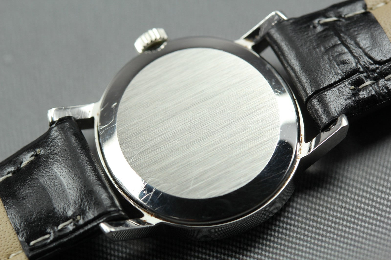 1977 Near MINT OMEGA De Ville 24mm 511.0508 Manual Silver Dial Women's Vintage