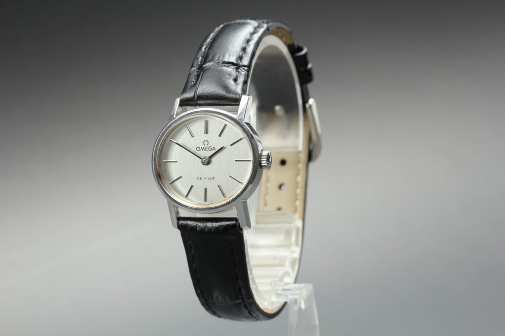 1977 Near MINT OMEGA De Ville 24mm 511.0508 Manual Silver Dial Women's Vintage