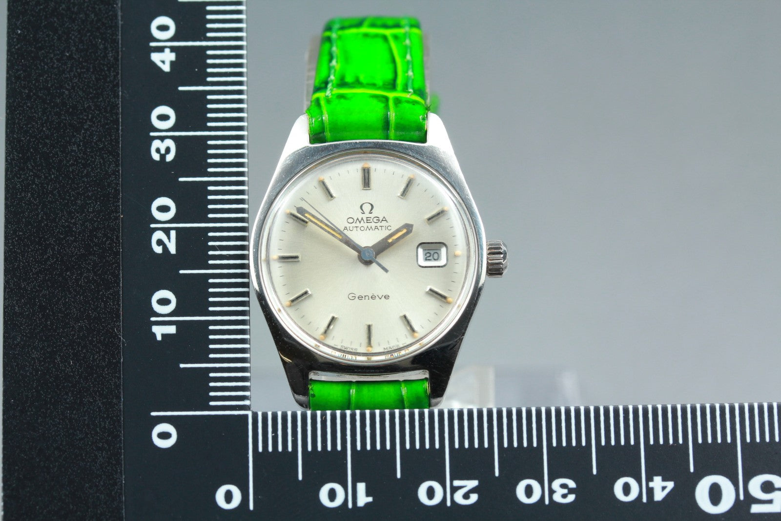 1973 Near MINT / Box OMEGA Geneve 24mm 566.036 Automatic Silver Women's Vintage