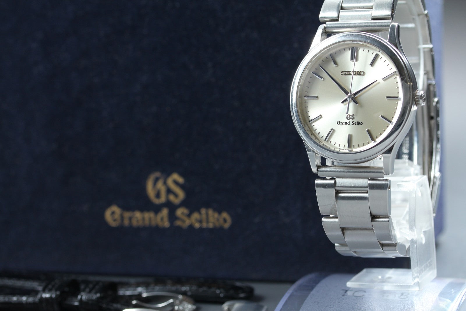 1999 Near MINT/Box SEIKO Grand Seiko 8J55-0A10 34mm Quartz Silver Men's Vintage