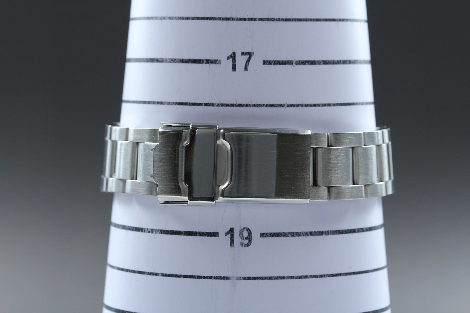 1999 Near MINT/Box SEIKO Grand Seiko 8J55-0A10 34mm Quartz Silver Men's Vintage