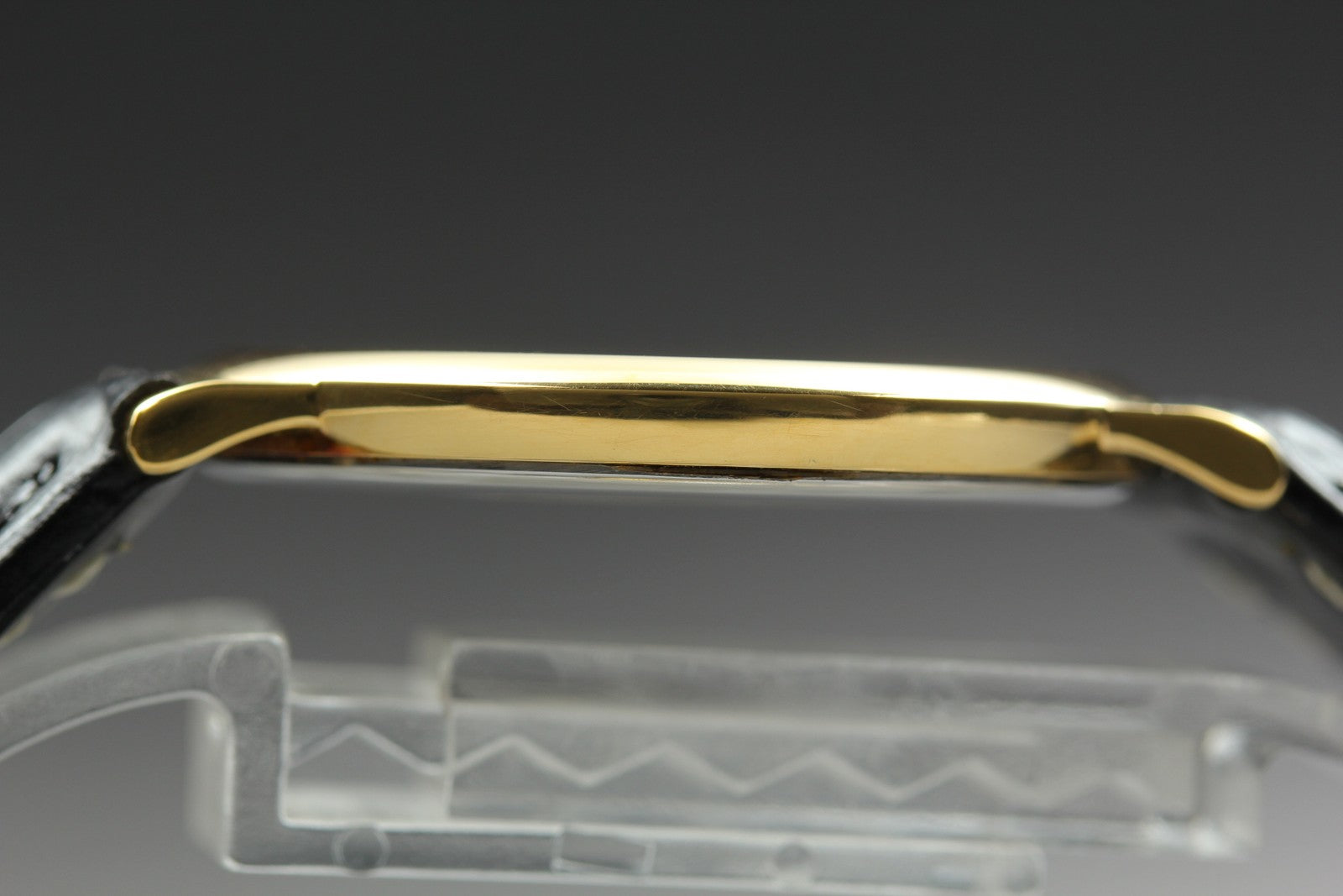 1991 Near MINT OMEGA 32mm De Ville 195.0075.2 Quartz White Roman Men's Vintage
