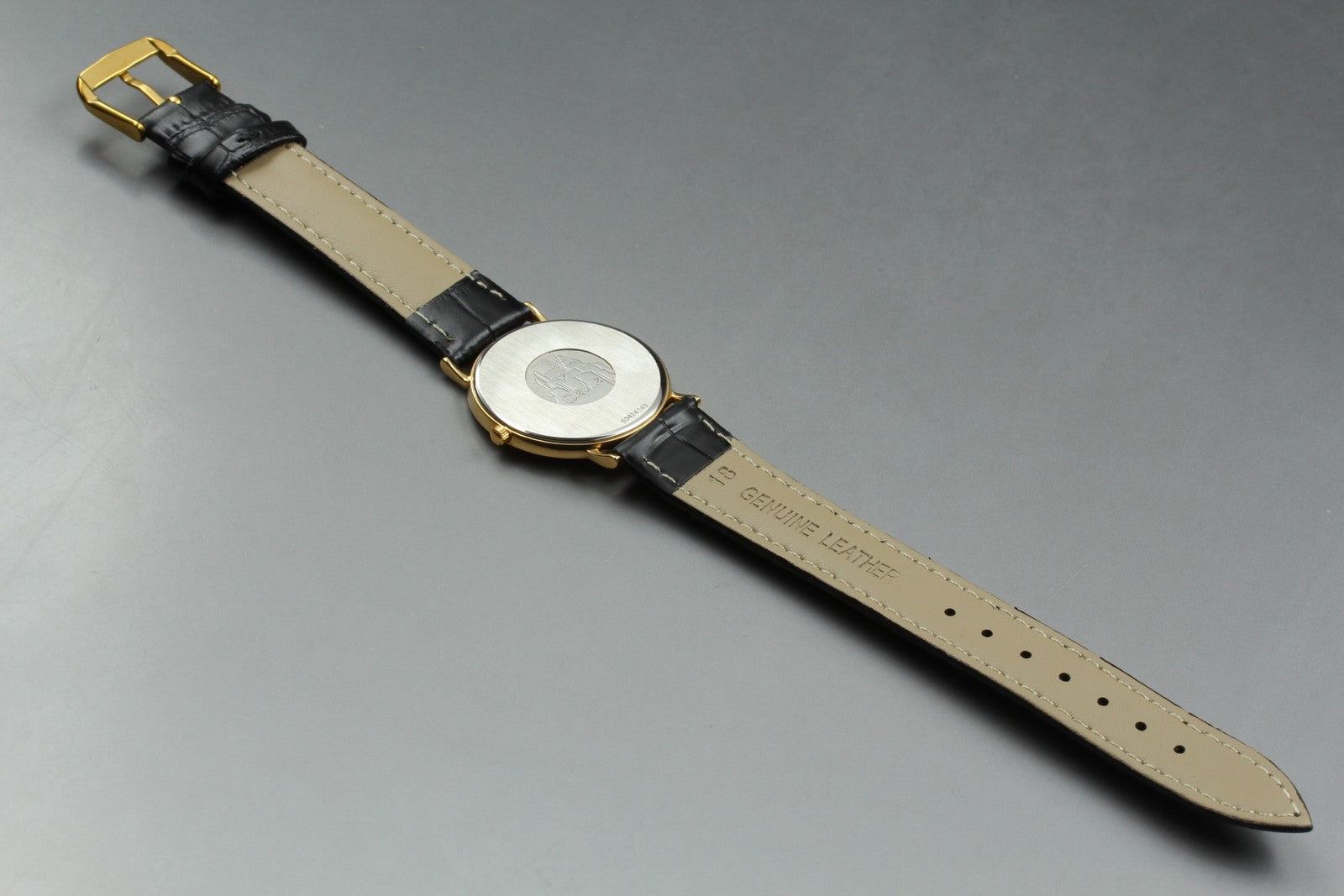 1991 Near MINT OMEGA 32mm De Ville 195.0075.2 Quartz White Roman Men's Vintage