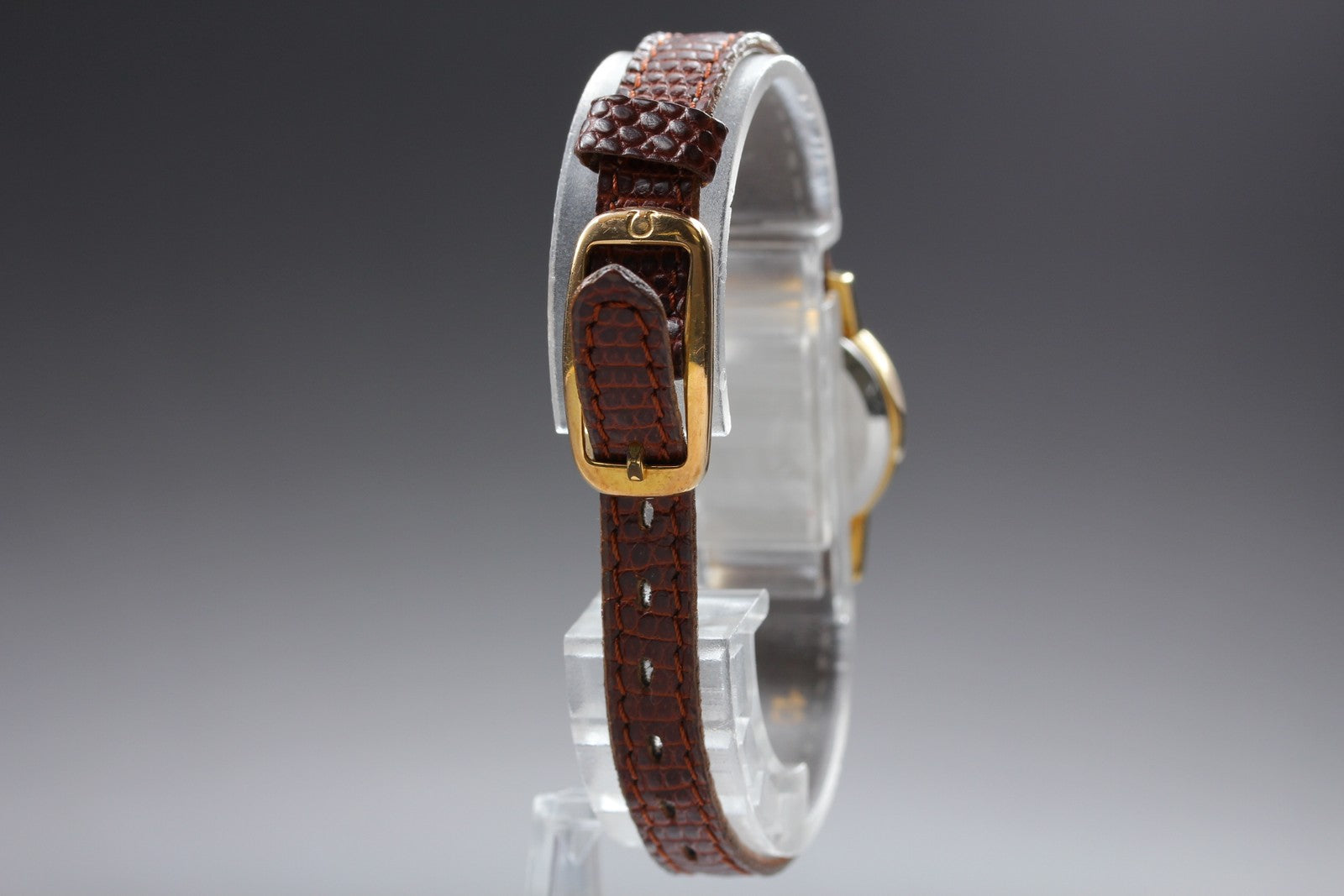 1980 Near MINT/Box OMEGA De Ville 20mm 591.0011 Quartz Gold Dial Women's Vintage
