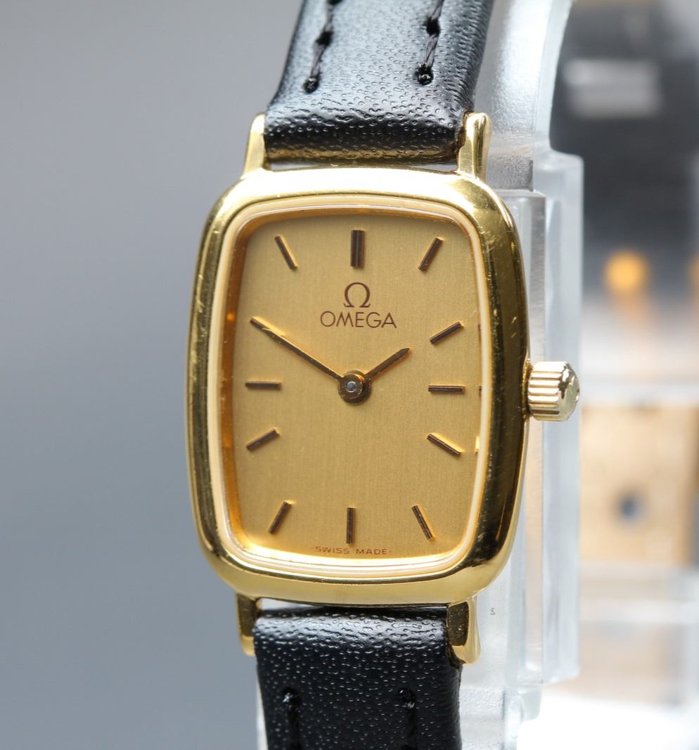 1987 Near MINT OMEGA De Ville 18mm 595.0099 Quartz Gold Dial Women's Vintage