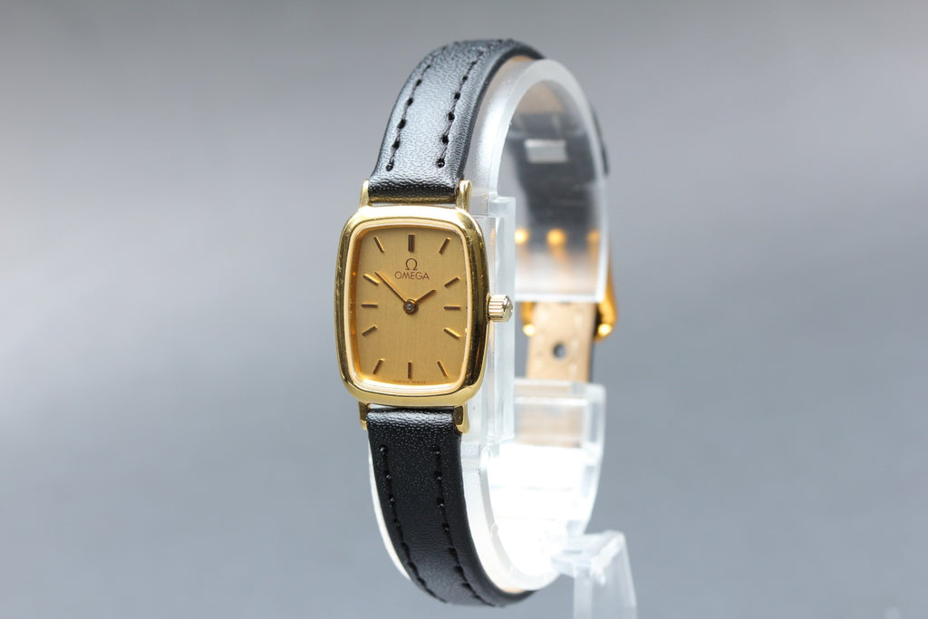1987 Near MINT OMEGA De Ville 18mm 595.0099 Quartz Gold Dial Women's Vintage