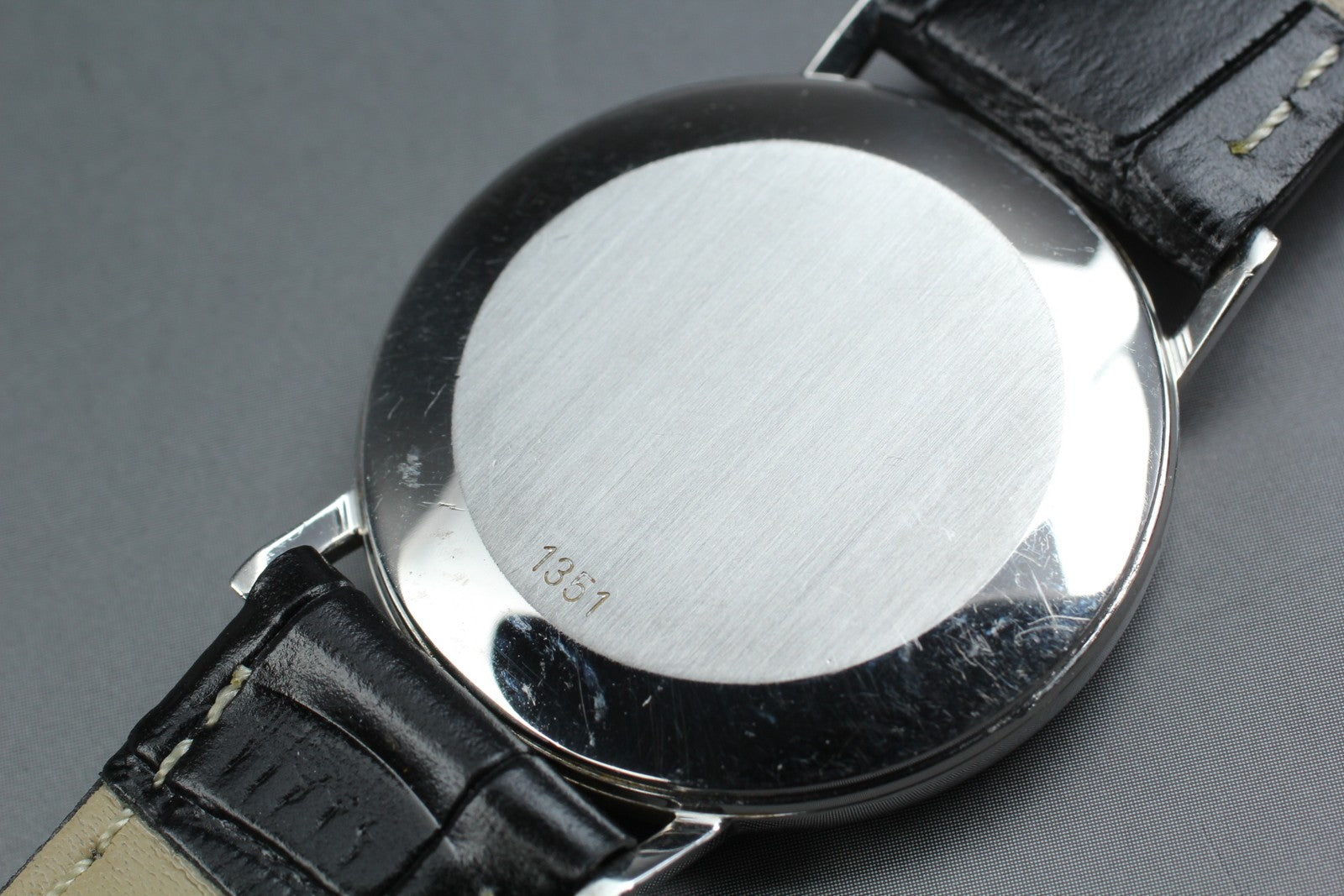 1978 Near MINT OMEGA De Ville 33mm 191.0092 Quartz Silver Dial Men's Vintage