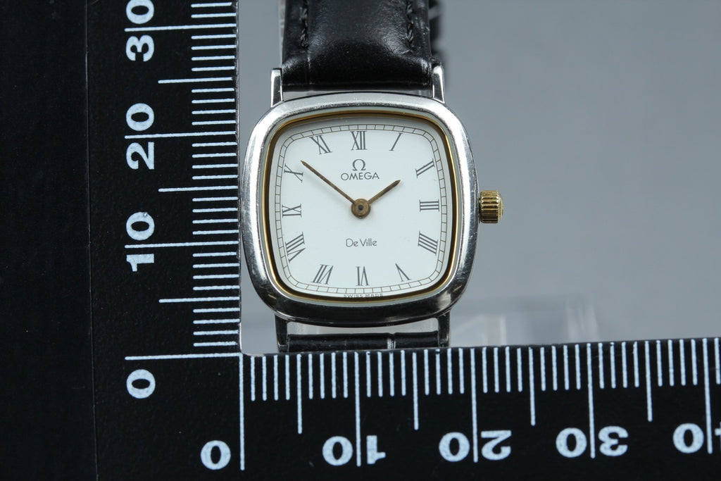 1987 Near MINT OMEGA De Ville 21mm 595.0098 Quartz White Roman Women's Vintage