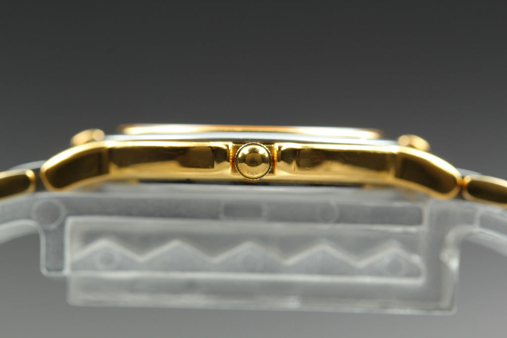 Near MINT/Box Yves Saint Laurent 2200-228481 23mm Quartz Gold Women's Vintage